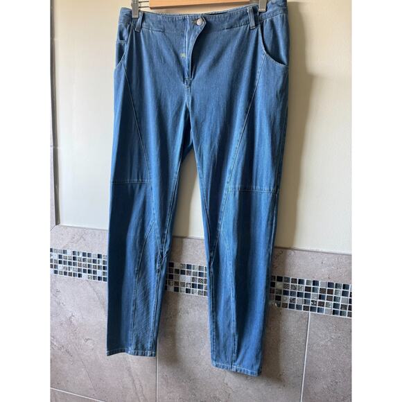 Yigal Azrouel Medium Blue Tapered Leg Fashion Jeans SZ 8 USA EUC - Picture 1 of 6